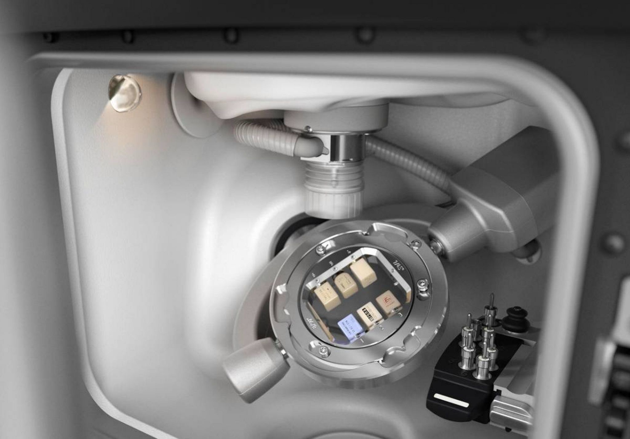 inLab MC X5による歯科技工工程のクローズアップ